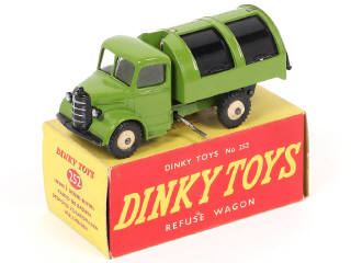 Lot 208 - DINKY TOYS (GB) (1)