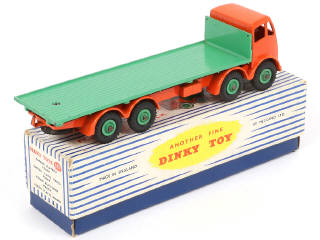 Lot 221 - DINKY TOYS (GB) (1)