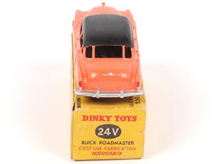 Lot 298 - DINKY TOYS (FRANCE) (1)