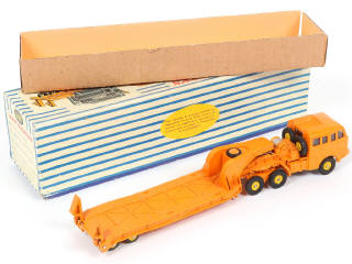 Lot 364 - DINKY TOYS (FRANCE) (1)