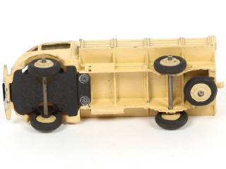 Lot 345 - DINKY TOYS (FRANCE) (1)