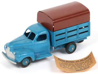Lot 348 - DINKY TOYS (FRANCE) (1)