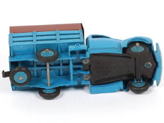 Lot 348 - DINKY TOYS (FRANCE) (1)