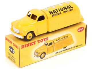 Lot 207 - DINKY TOYS (GB) (1)