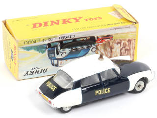 Lot 324 - DINKY TOYS (FRANCE) (1)