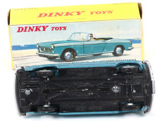 Lot 326 - DINKY TOYS (FRANCE) (1)