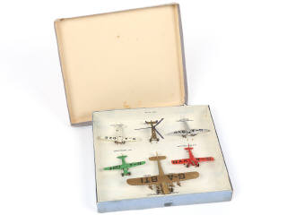 Lot 248 - DINKY TOYS (GB) (1)