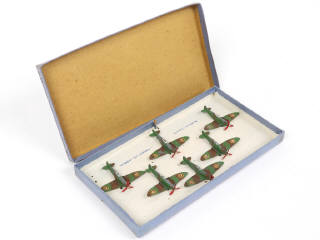 Lot 244 - DINKY TOYS (GB) (1)