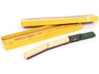 Lot 249 - DINKY TOYS (GB) (1)