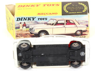 Lot 252 - DINKY TOYS (FRANCE) Série POCH (1)