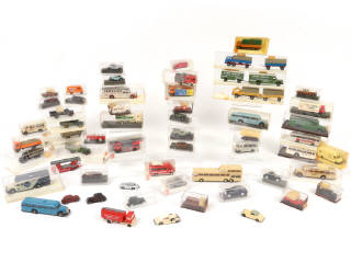 Lot 111 - DIVERS (58)