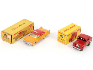 Lot 300 - DINKY TOYS (GB) (2)