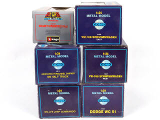 Lot 51 - DIVERS (6)