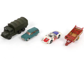 Lot 55 - DIVERS (4)