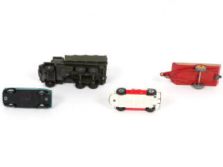 Lot 55 - DIVERS (4)