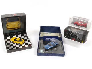 Lot 58 - DIVERS (4)