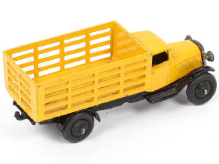 Lot 267 - DINKY TOYS (GB) (1)