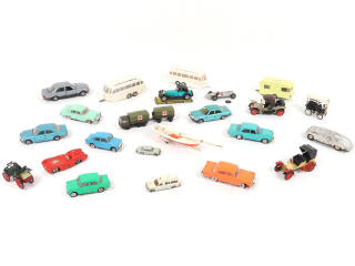 Lot 72 - DIVERS (23)