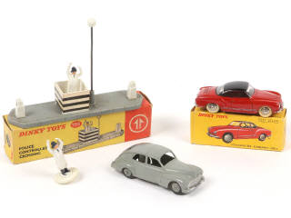 Lot 183 - DINKY TOYS (4)