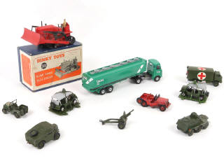 Lot 228 - DINKY TOYS (GB) (10)