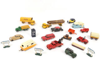 Lot 58 - DIVERS (21)