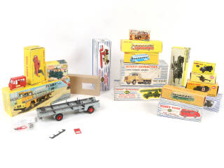 Lot 267 - DINKY TOYS (FRANCE) (17)