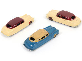 Lot 218 - DINKY TOYS (GB) (3)