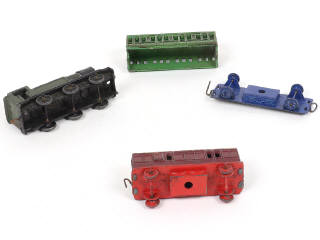 Lot 221 - DINKY TOYS (GB) (3)
