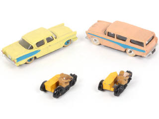 Lot 225 - DINKY TOYS (GB) (4)