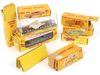 Lot 227 - DINKY TOYS (GB) (8)