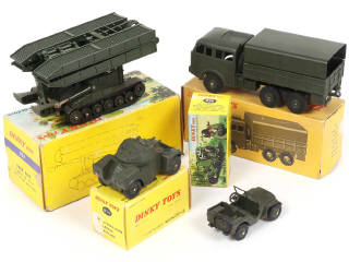 Lot 265 - DINKY TOYS (FRANCE) (4)