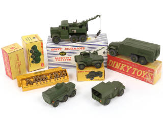 Lot 226 - DINKY TOYS (GB) (6)