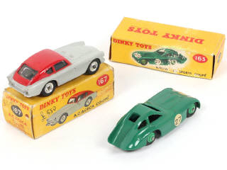 Lot 217 - DINKY TOYS (GB) (2)