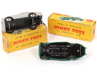 Lot 217 - DINKY TOYS (GB) (2)