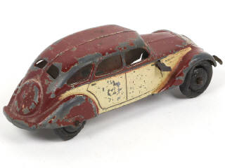 Lot 240 - DINKY TOYS (FRANCE) (1)