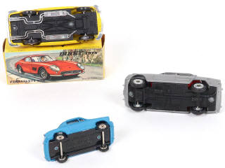 Lot 257 - DINKY TOYS (FRANCE) (3)
