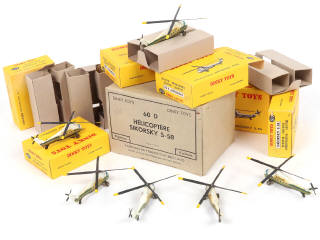 Lot 230 - DINKY TOYS (FRANCE) (6)