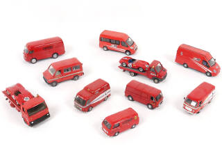 Lot 53 - DIVERS (12)