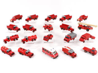 Lot 142 - DIVERS (20)