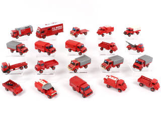 Lot 145 - DIVERS (20)