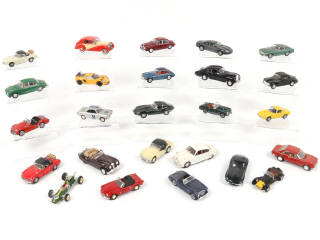 Lot 183 - DIVERS (25)