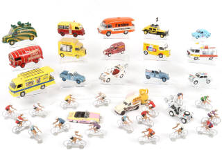 Lot 204 - DIVERS (35)