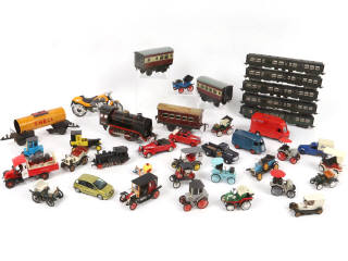 Lot 229 - DIVERS (40)
