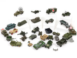 Lot 210 - DIVERS (30)