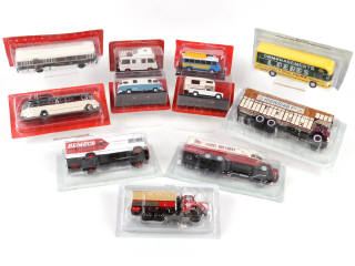 Lot 48 - DIVERS (11)