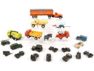 Lot 165 - DIVERS (21)