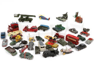 Lot 212 - DIVERS (30)