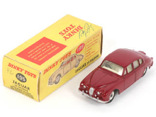 Lot 272 - DINKY TOYS (GB) (1)