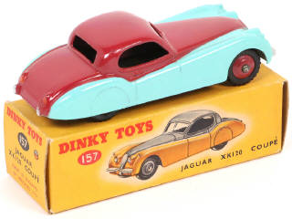 Lot 261 - DINKY TOYS (GB) (1)
