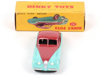 Lot 261 - DINKY TOYS (GB) (1)